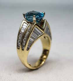 Shelton Jewelers Blue Zircon Ring